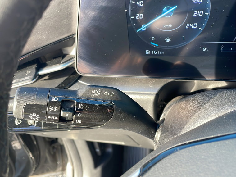 Vehicle Image 24