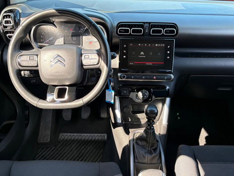 Vehicle Image 6