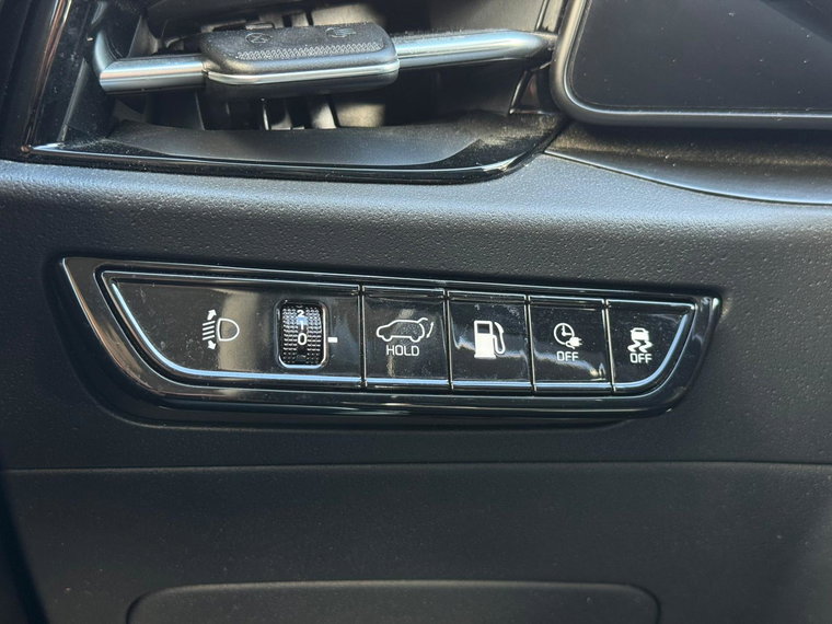 Vehicle Image 26