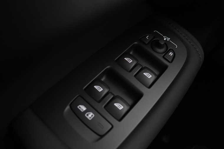 Vehicle Image 48
