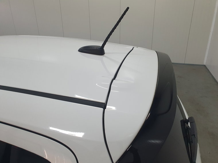 Vehicle Image 24