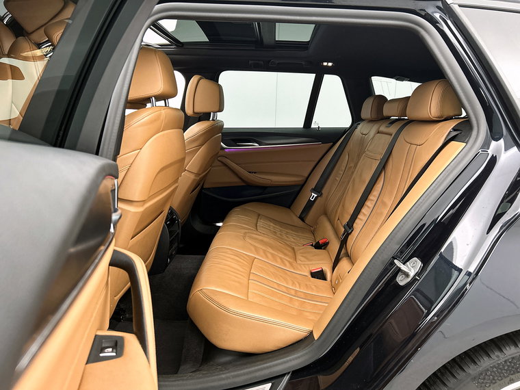 Vehicle Image 33