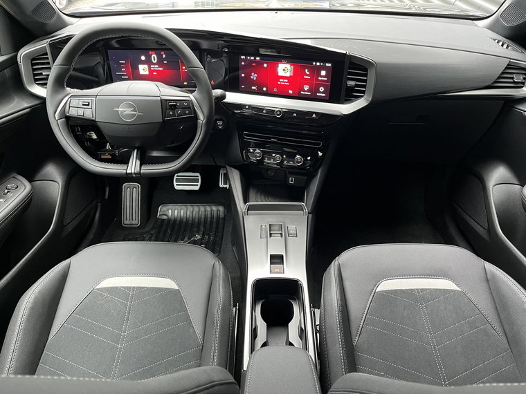 Vehicle Image 16