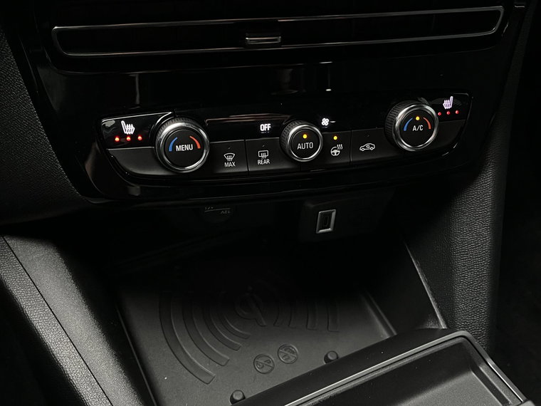 Vehicle Image 27