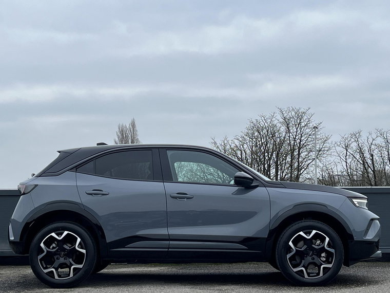 Vehicle Image 8