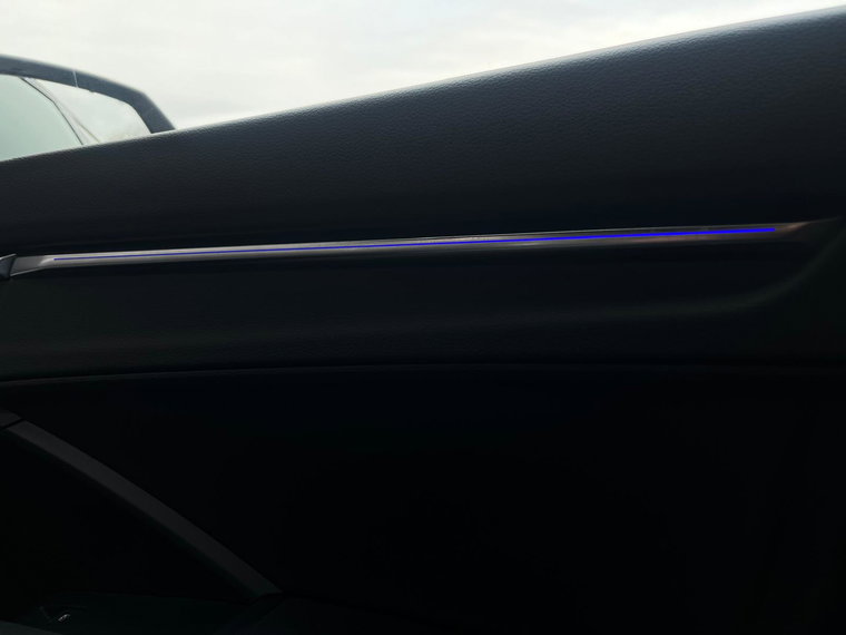 Vehicle Image 27