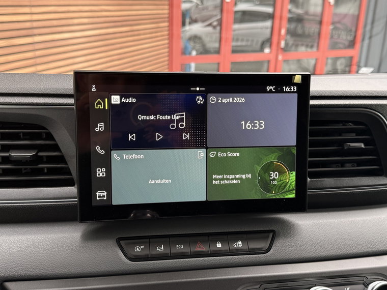 Vehicle Image 28