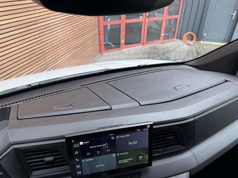 Vehicle Image 37