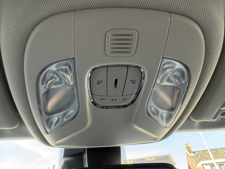 Vehicle Image 25