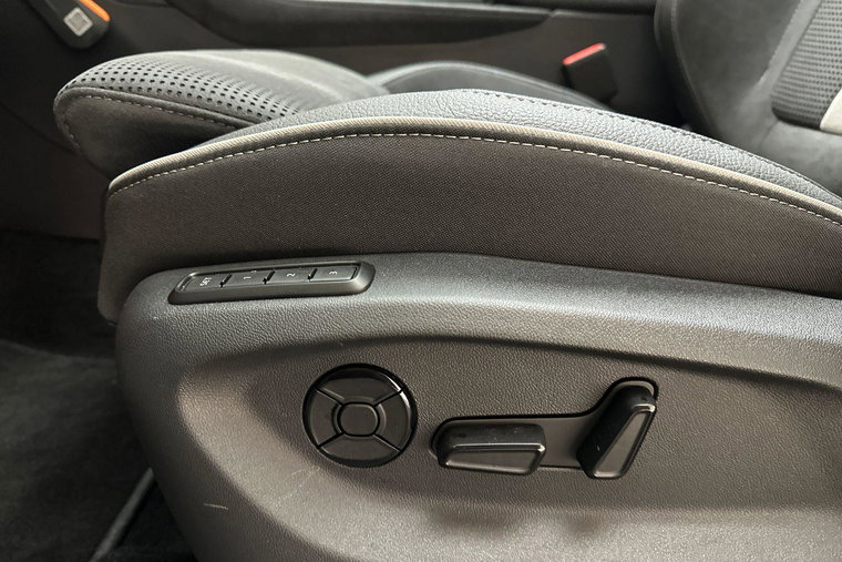 Vehicle Image 20