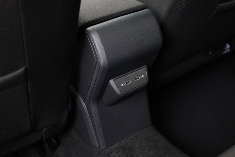 Vehicle Image 35