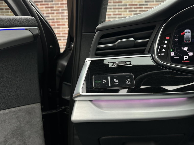 Vehicle Image 37