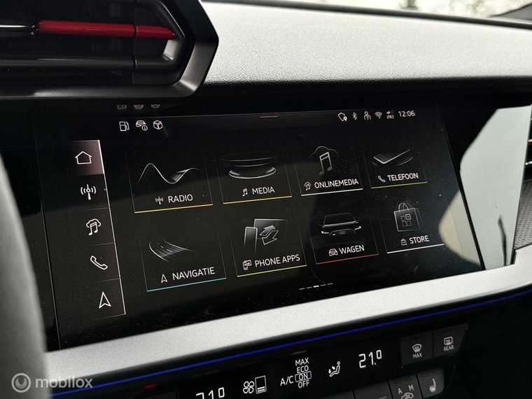 Vehicle Image 42