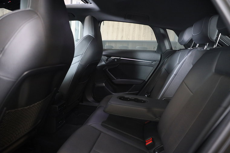 Vehicle Image 33