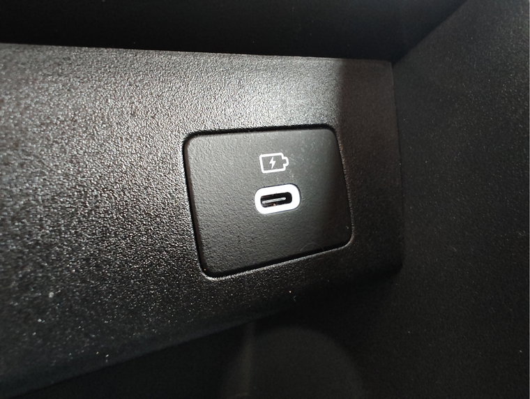 Vehicle Image 19