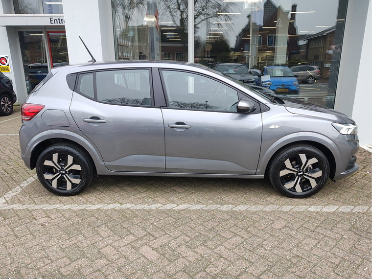 Vehicle Image 6