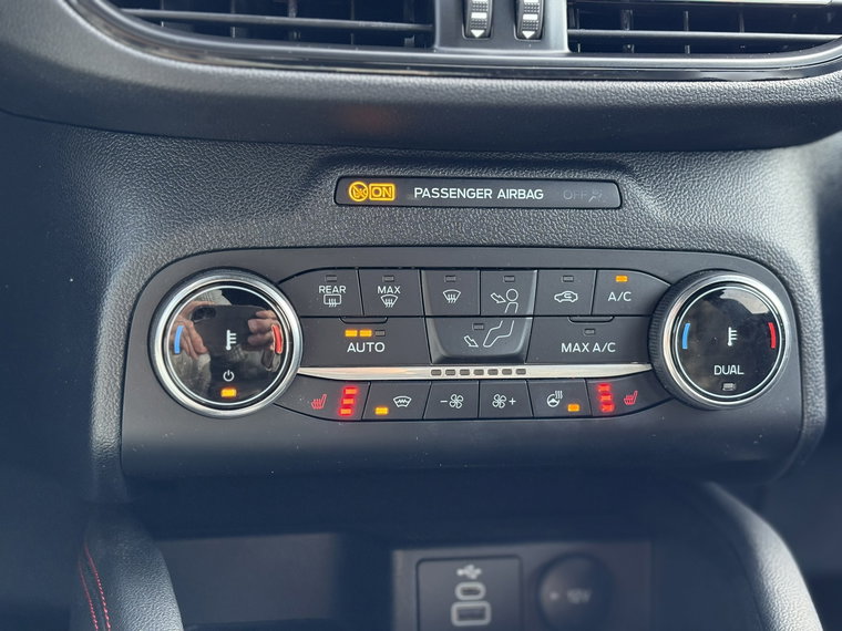 Vehicle Image 28