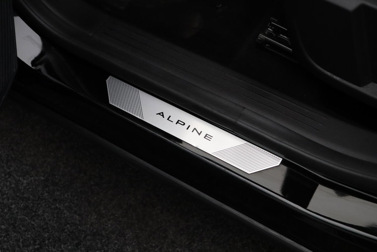Vehicle Image 23