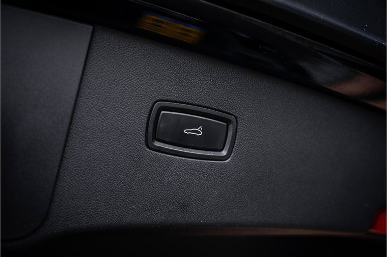 Vehicle Image 52
