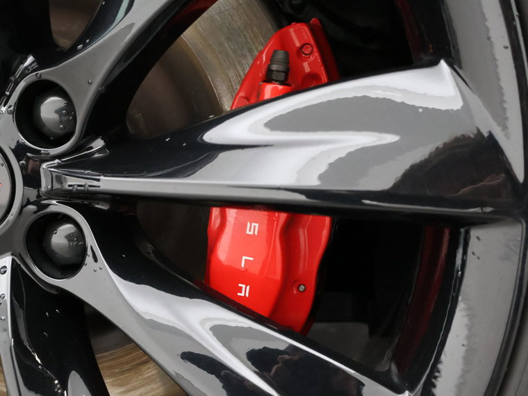 Vehicle Image 25