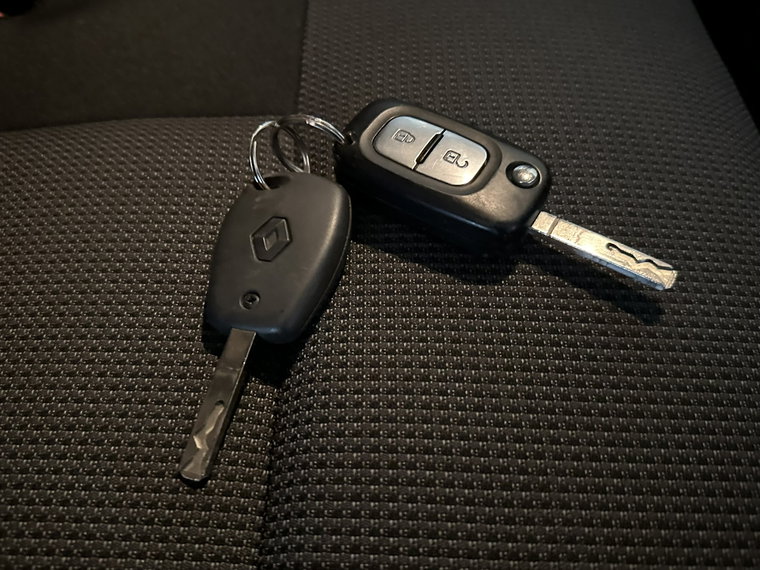 Vehicle Image 22