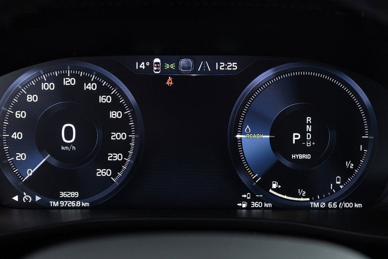 Vehicle Image 32