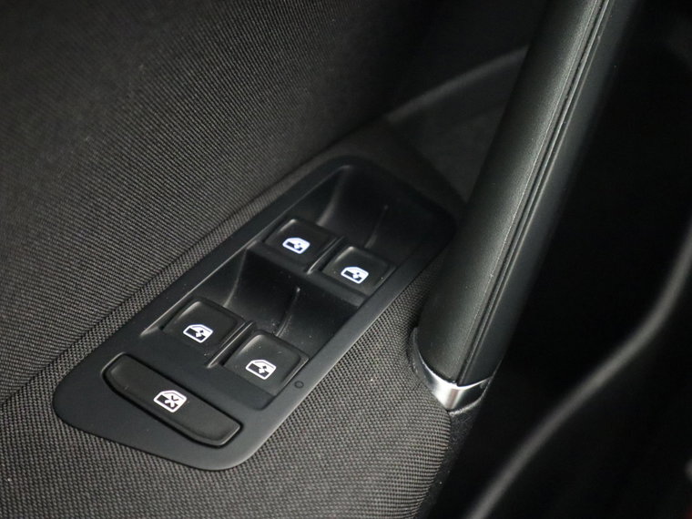 Vehicle Image 47
