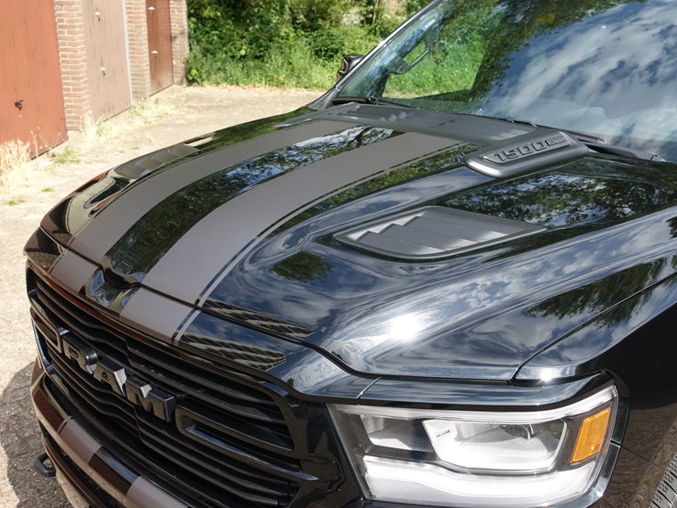 Vehicle Image 38