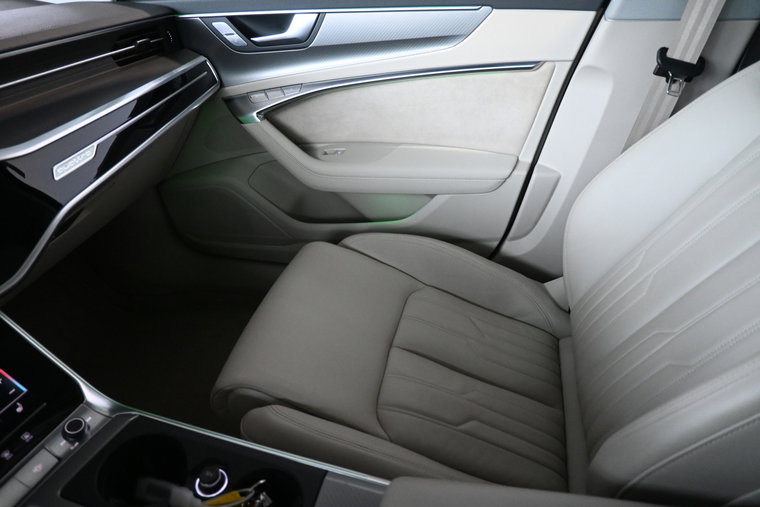 Vehicle Image 32