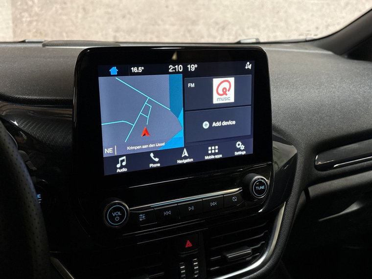 Vehicle Image 18