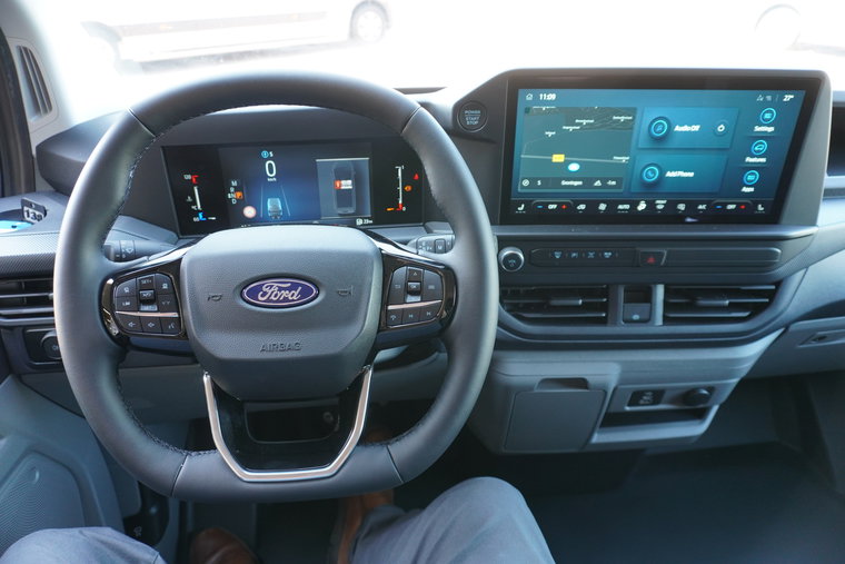 Vehicle Image 19
