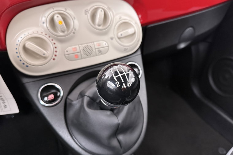 Vehicle Image 25