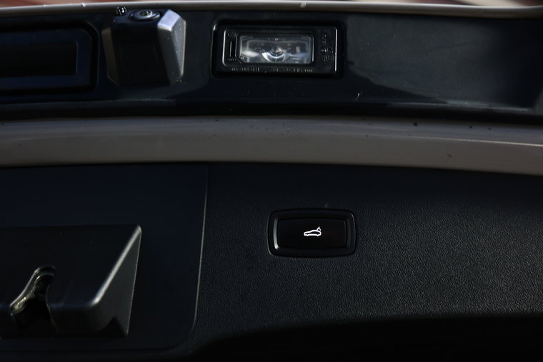 Vehicle Image 33