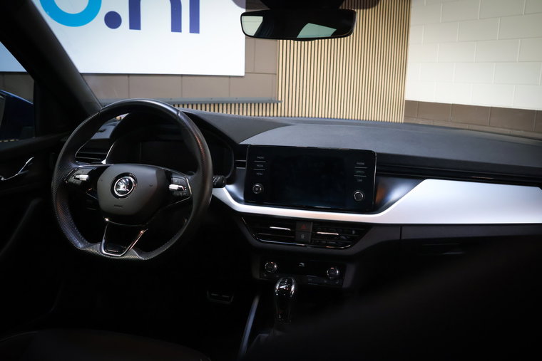 Vehicle Image 19