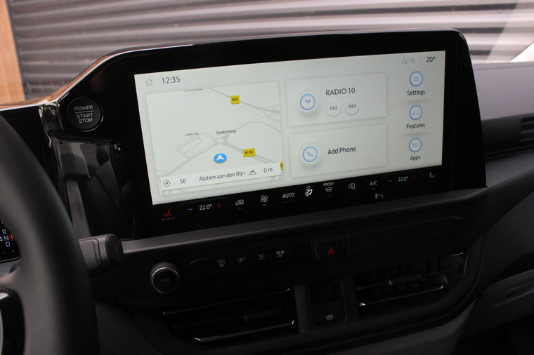 Vehicle Image 32