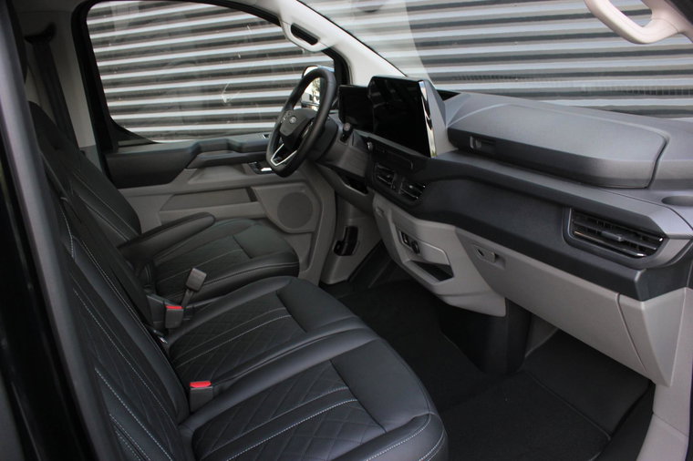 Vehicle Image 36