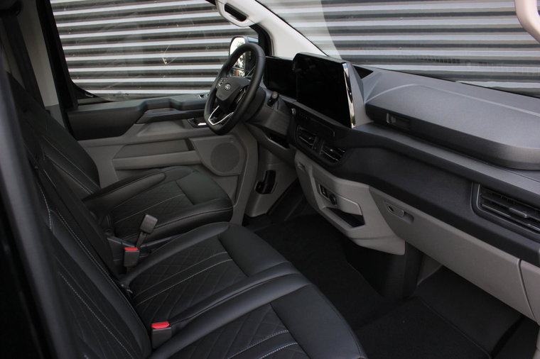 Vehicle Image 37