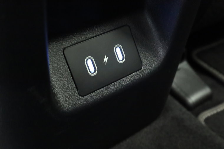 Vehicle Image 42