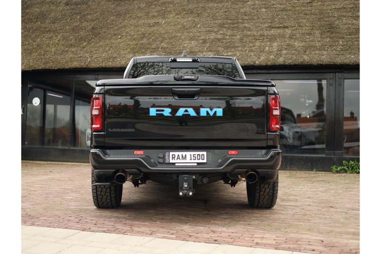 Vehicle Image 32