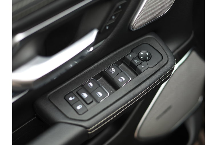 Vehicle Image 40