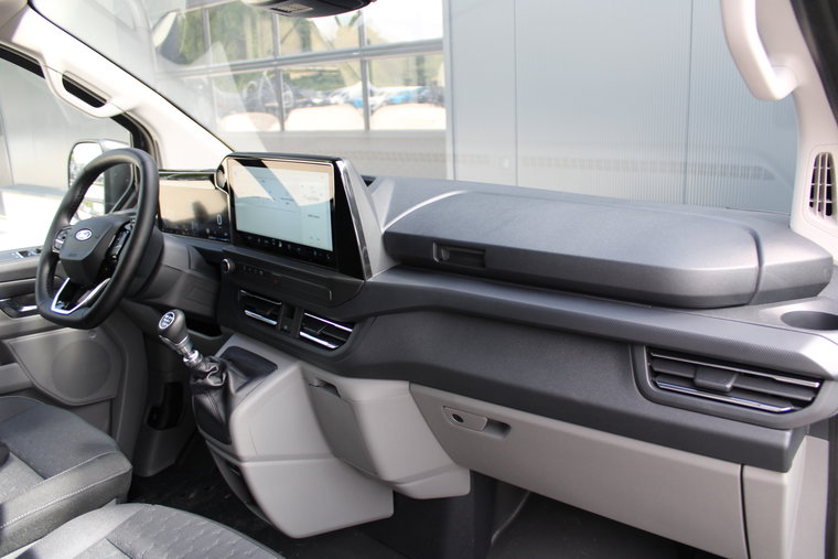 Vehicle Image 36