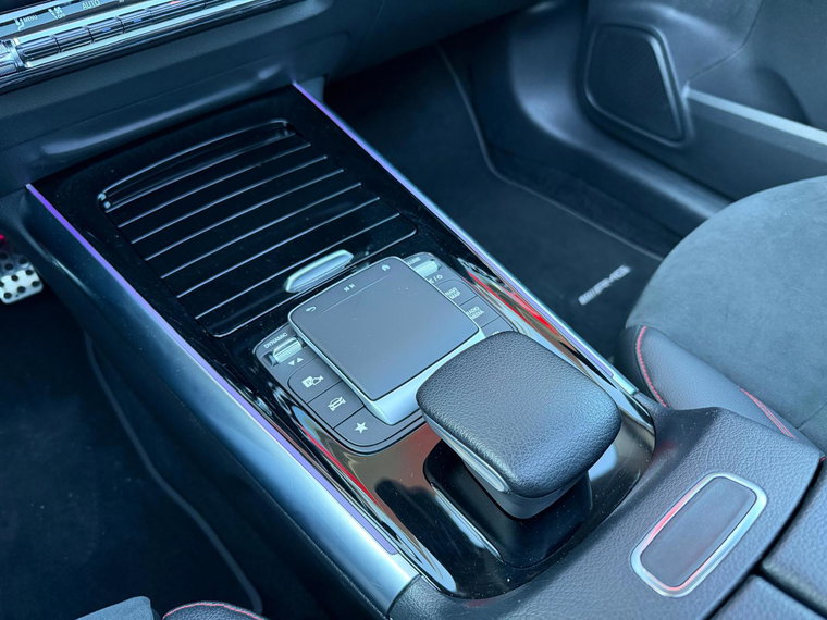 Vehicle Image 23