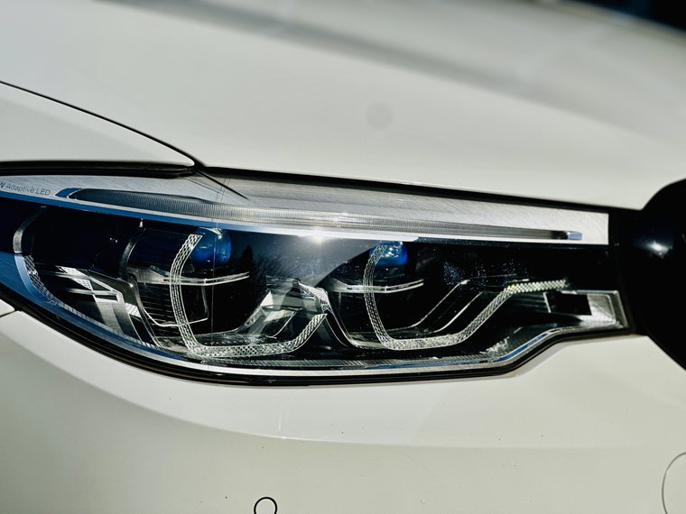 Vehicle Image 30