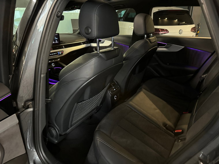 Vehicle Image 19