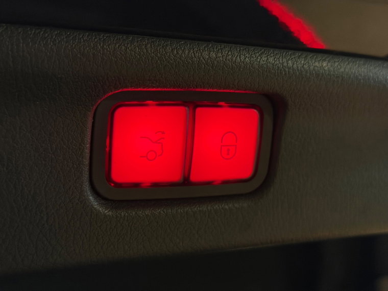 Vehicle Image 28