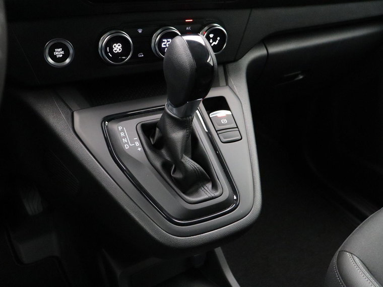 Vehicle Image 26