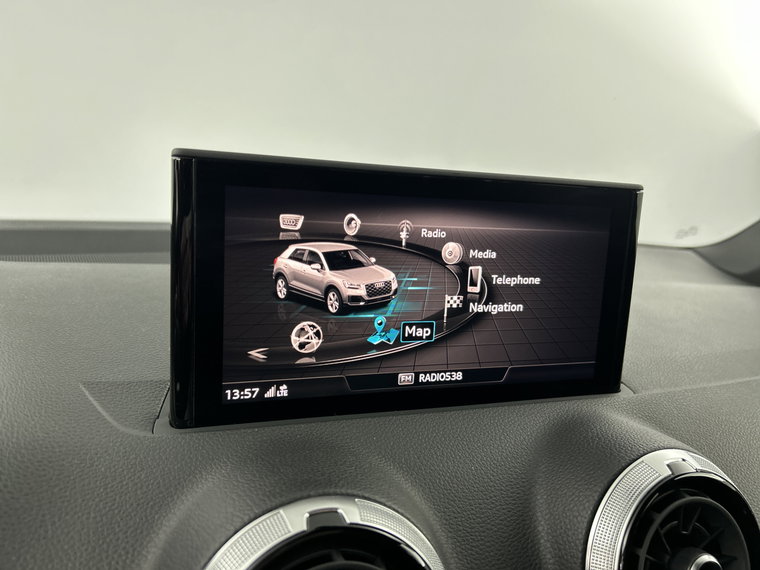 Vehicle Image 25