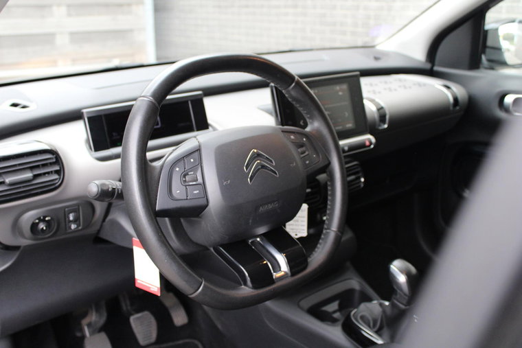 Vehicle Image 24