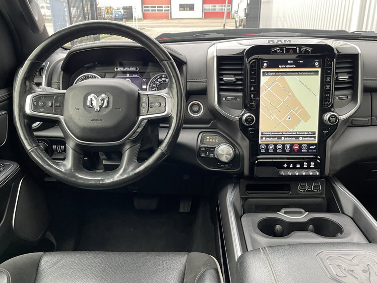 Vehicle Image 38