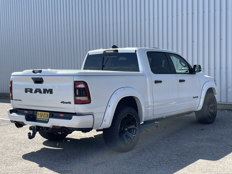 Vehicle Image 17